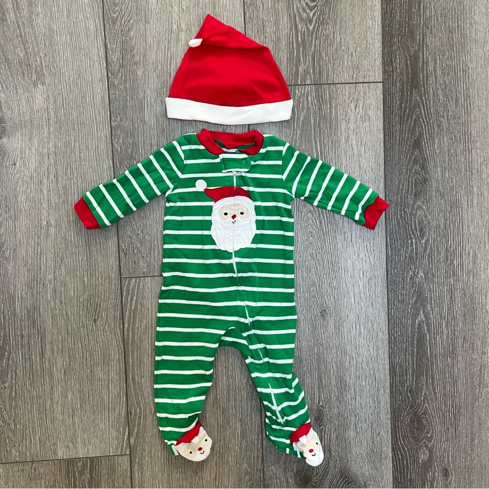 CARTERS 2PC ZIP UP FOOTED SLEEPER SANTA GREEN 6MO